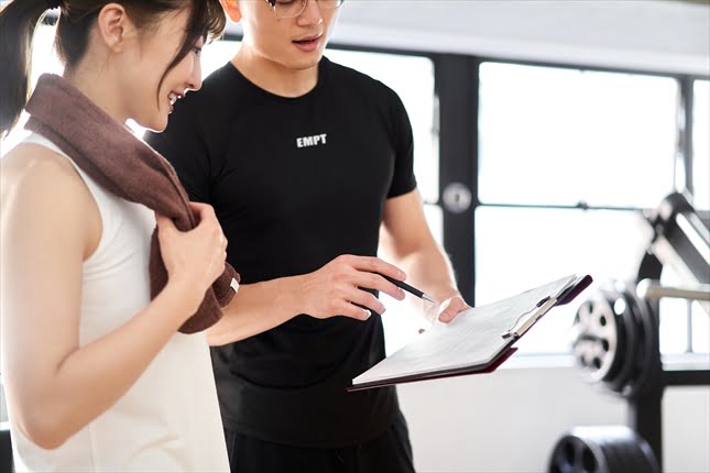 パーソナルトレーニング風景　カウンセリング時