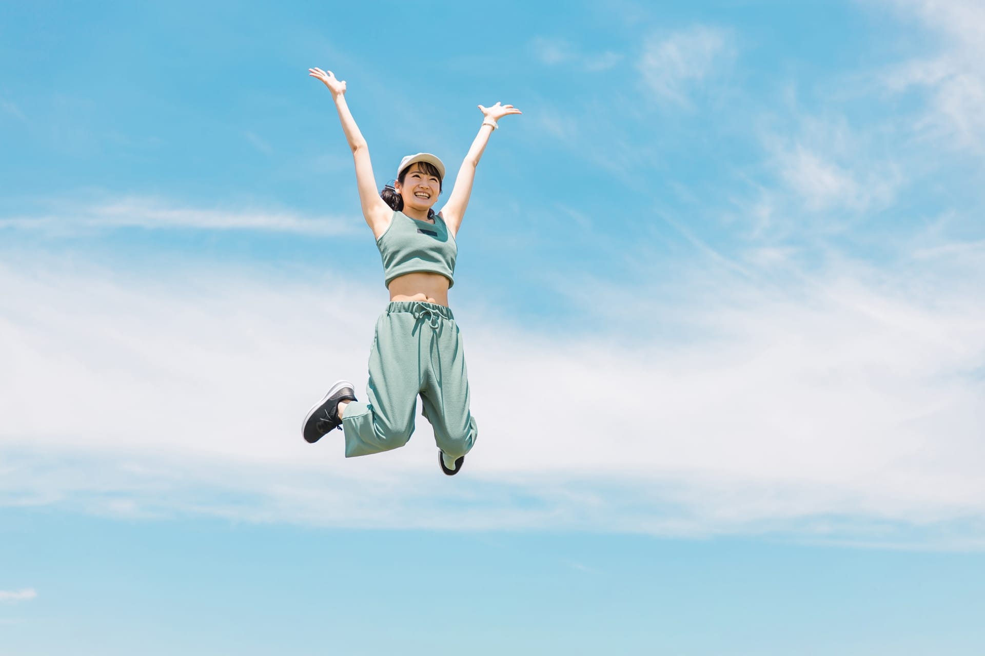 トレーニングウェアを着た女性